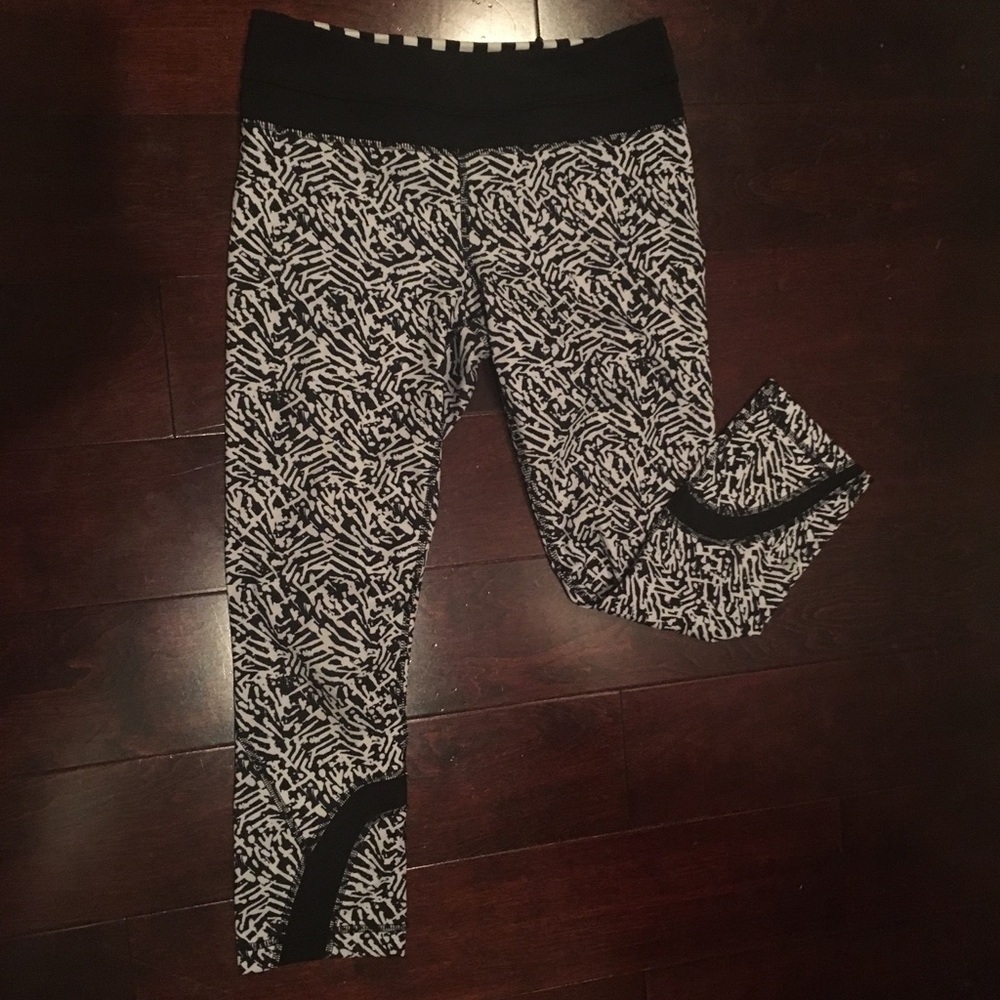 Lulu Lemon Leggings; cropped size 4